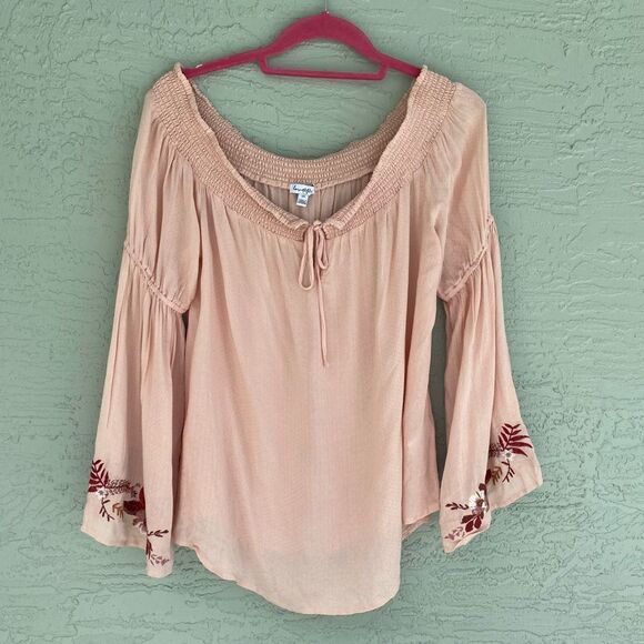 Love, Fire Size L Off Shoulder Bell Sleeve Floral Blush Top - Picture 1 of 8